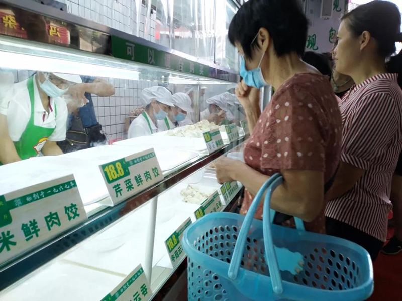 胃口福餃子云吞東方市場(chǎng)店開(kāi)業(yè)，數百市民排隊嘗鮮
