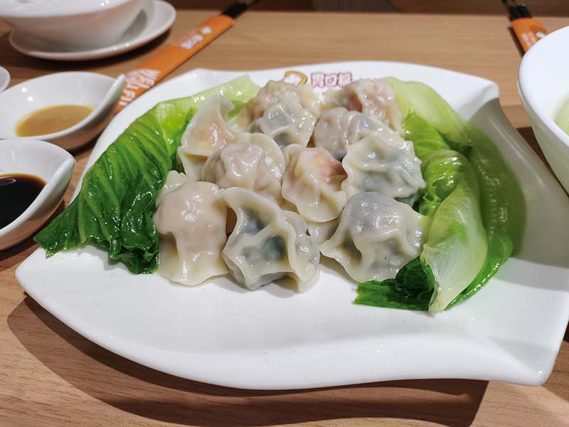 天氣冷了吃什么，來(lái)胃口福吃餃子，鮮香味十足，太好吃了